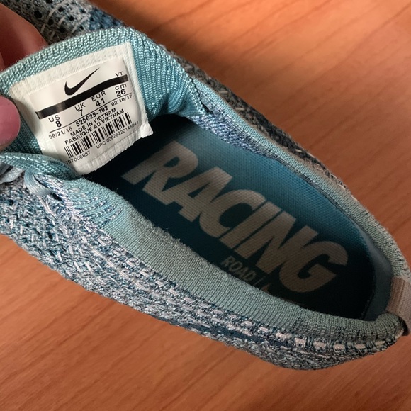 Nike shoes - Picture 5 of 5